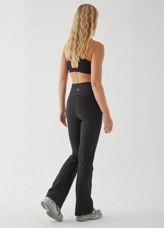 Flare Pocket Yoga Pants Black (women)